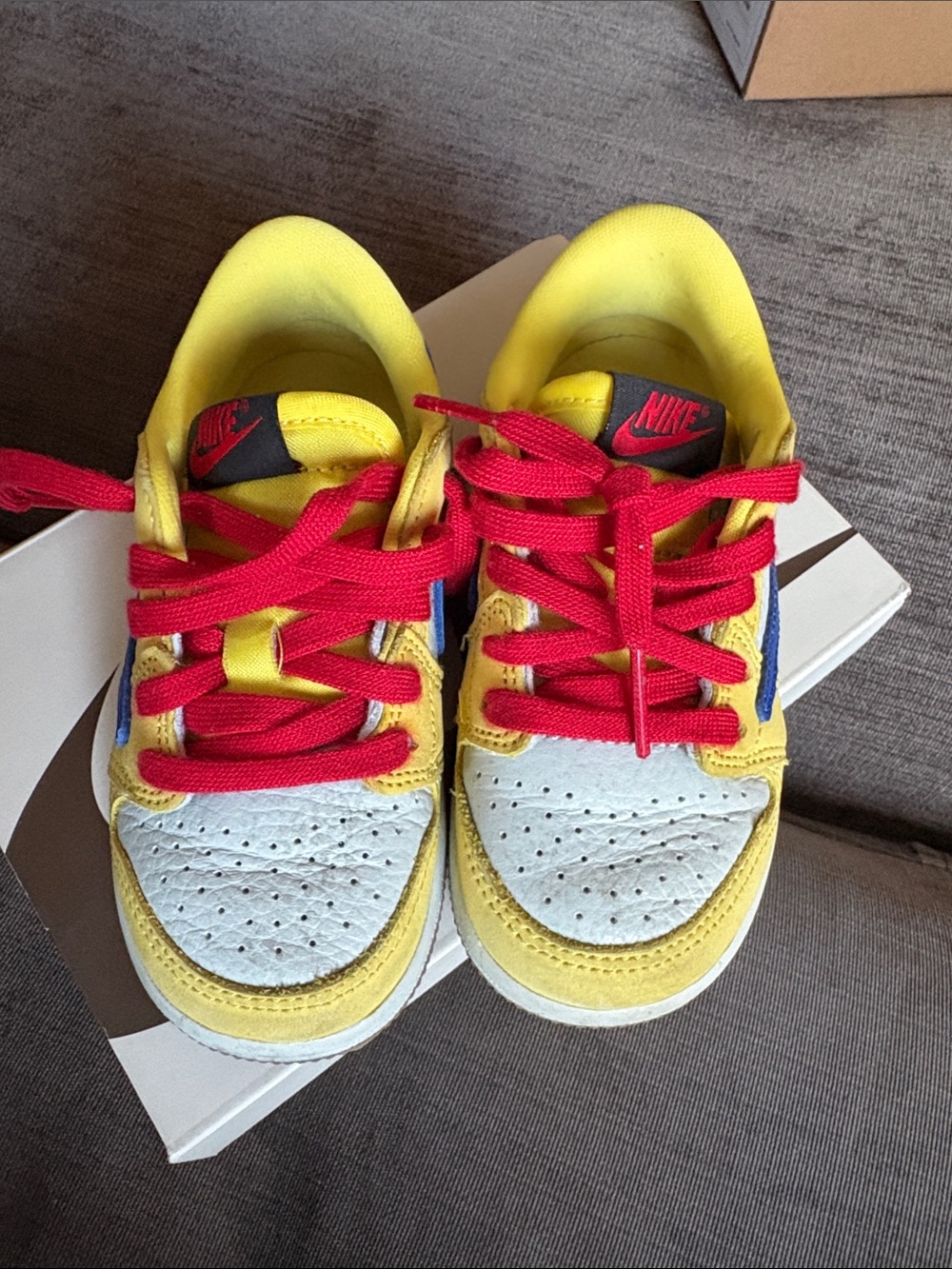 Travis Scott Kids Yellow, Red & Blue Low-Top Sneakers